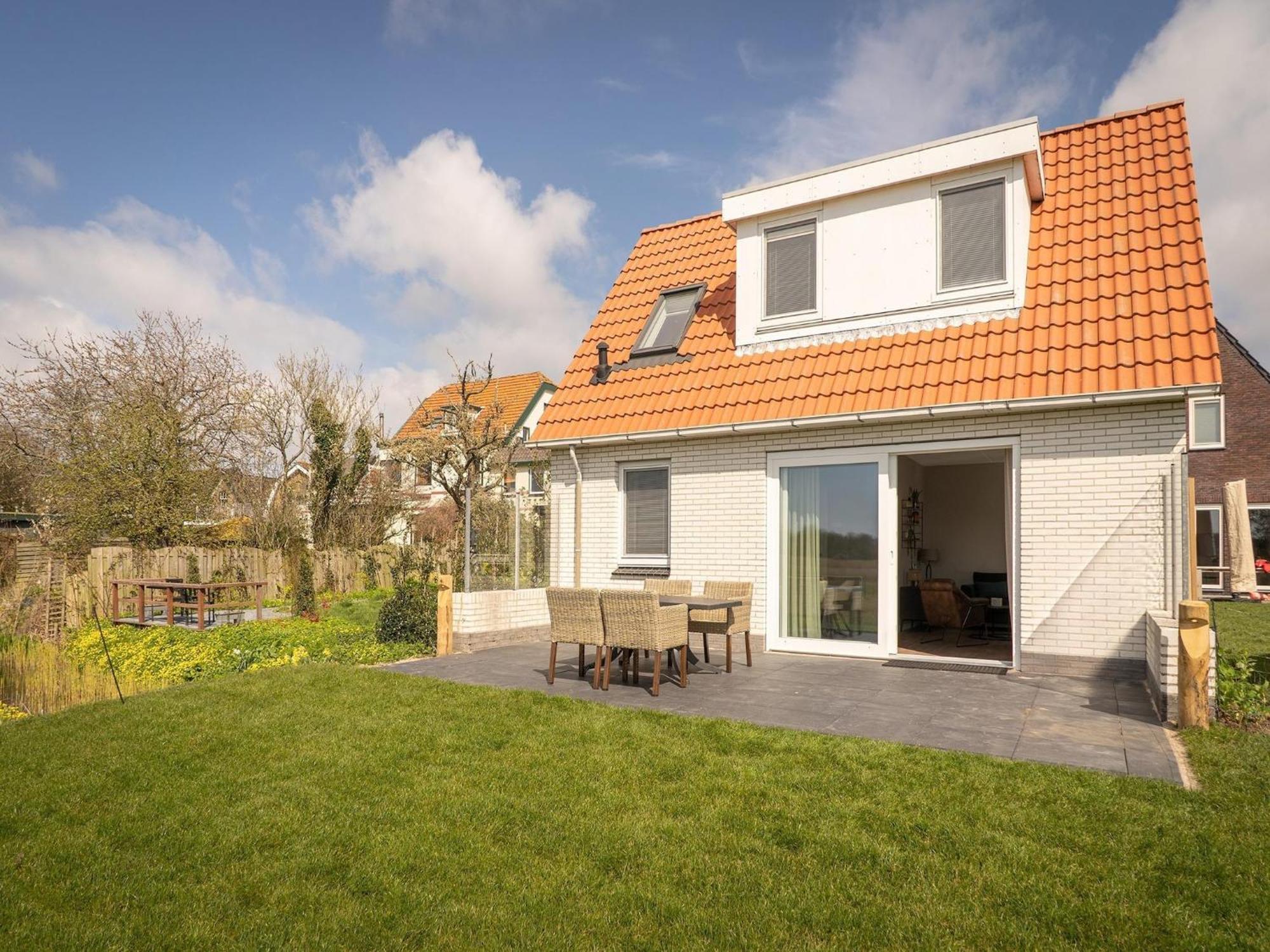 Great Farmhouse In De Cocksdorp With Garden Экстерьер фото